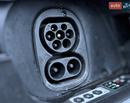 Серый Ауди Q4 Sportback e-tron, объемом двигателя 0 л и пробегом 43 тыс. км за 27999 $, фото 37 на Automoto.ua