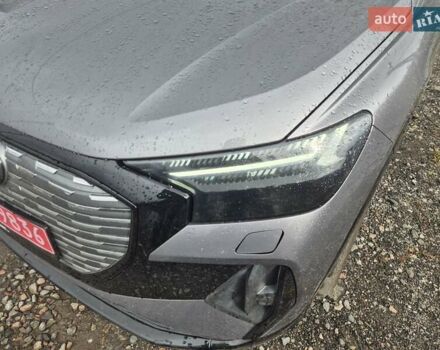 Серый Ауди Q4 Sportback e-tron, объемом двигателя 0 л и пробегом 27 тыс. км за 38000 $, фото 21 на Automoto.ua