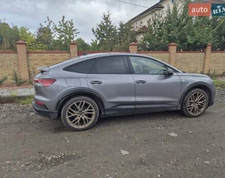 Серый Ауди Q4 Sportback e-tron, объемом двигателя 0 л и пробегом 27 тыс. км за 38000 $, фото 9 на Automoto.ua