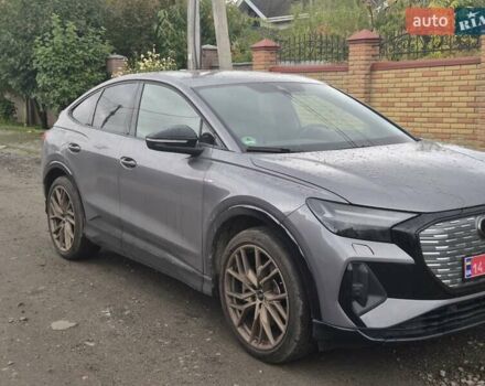 Серый Ауди Q4 Sportback e-tron, объемом двигателя 0 л и пробегом 27 тыс. км за 38000 $, фото 3 на Automoto.ua