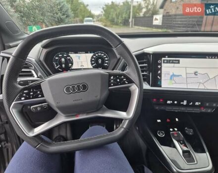 Серый Ауди Q4 Sportback e-tron, объемом двигателя 0 л и пробегом 27 тыс. км за 38000 $, фото 13 на Automoto.ua