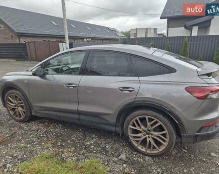 Серый Ауди Q4 Sportback e-tron, объемом двигателя 0 л и пробегом 27 тыс. км за 38000 $, фото 1 на Automoto.ua