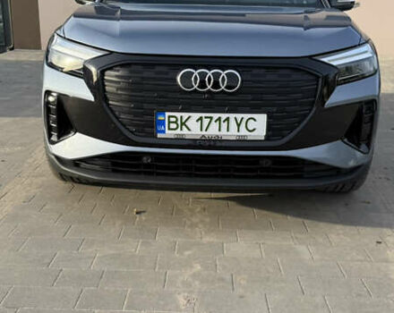 Синий Ауди Q4 Sportback e-tron, объемом двигателя 0 л и пробегом 37 тыс. км за 31900 $, фото 28 на Automoto.ua
