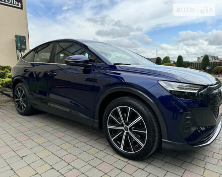 Синий Ауди Q4 Sportback e-tron, объемом двигателя 0 л и пробегом 35 тыс. км за 27500 $, фото 24 на Automoto.ua