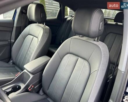 Синий Ауди Q4 Sportback e-tron, объемом двигателя 0 л и пробегом 19 тыс. км за 37999 $, фото 9 на Automoto.ua