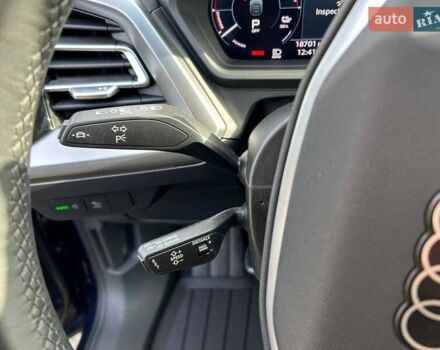 Синий Ауди Q4 Sportback e-tron, объемом двигателя 0 л и пробегом 19 тыс. км за 37999 $, фото 21 на Automoto.ua