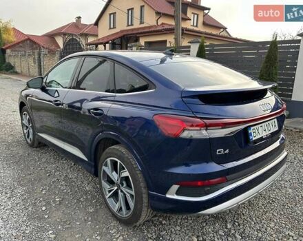 Синий Ауди Q4 Sportback e-tron, объемом двигателя 0 л и пробегом 19 тыс. км за 37999 $, фото 4 на Automoto.ua