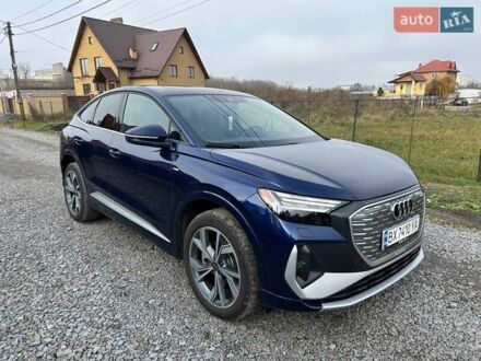 Синий Ауди Q4 Sportback e-tron, объемом двигателя 0 л и пробегом 19 тыс. км за 37999 $, фото 1 на Automoto.ua
