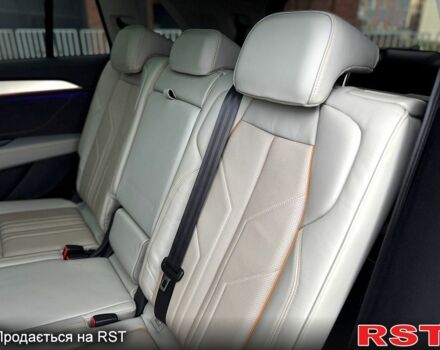 Белый Ауди Q5 e-tron, объемом двигателя 0.15 л и пробегом 36 тыс. км за 31500 $, фото 10 на Automoto.ua