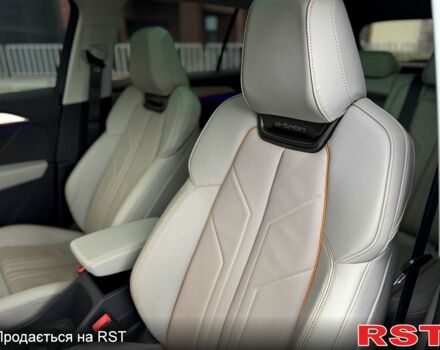 Белый Ауди Q5 e-tron, объемом двигателя 0.15 л и пробегом 36 тыс. км за 31500 $, фото 9 на Automoto.ua