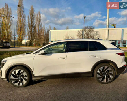 Белый Ауди Q5 e-tron, объемом двигателя 0 л и пробегом 35 тыс. км за 35000 $, фото 1 на Automoto.ua