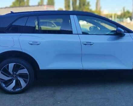 Білий Ауді Q5 e-tron, об'ємом двигуна 0 л та пробігом 1 тис. км за 45000 $, фото 4 на Automoto.ua