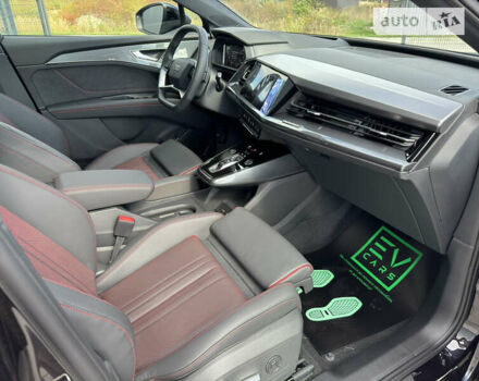 Чорний Ауді Q5 e-tron, об'ємом двигуна 0 л та пробігом 1 тис. км за 35700 $, фото 65 на Automoto.ua
