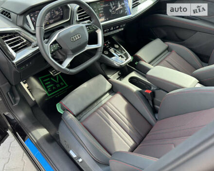 Чорний Ауді Q5 e-tron, об'ємом двигуна 0 л та пробігом 1 тис. км за 35700 $, фото 32 на Automoto.ua