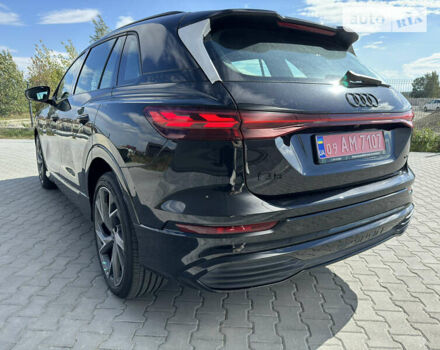 Чорний Ауді Q5 e-tron, об'ємом двигуна 0 л та пробігом 1 тис. км за 35700 $, фото 11 на Automoto.ua