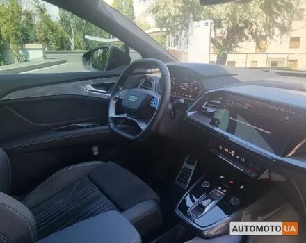 Черный Ауди Q5 e-tron, объемом двигателя 0 л и пробегом 0 тыс. км за 59000 $, фото 5 на Automoto.ua