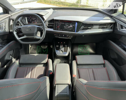 Чорний Ауді Q5 e-tron, об'ємом двигуна 0 л та пробігом 1 тис. км за 35700 $, фото 27 на Automoto.ua