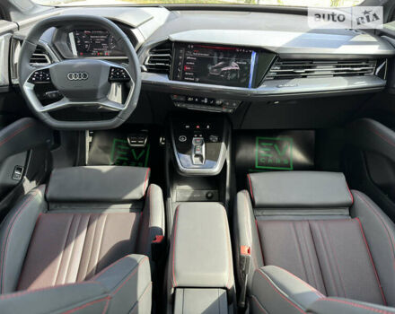 Чорний Ауді Q5 e-tron, об'ємом двигуна 0 л та пробігом 1 тис. км за 35700 $, фото 28 на Automoto.ua