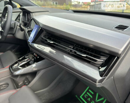 Чорний Ауді Q5 e-tron, об'ємом двигуна 0 л та пробігом 1 тис. км за 35700 $, фото 66 на Automoto.ua