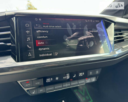 Чорний Ауді Q5 e-tron, об'ємом двигуна 0 л та пробігом 1 тис. км за 35700 $, фото 92 на Automoto.ua