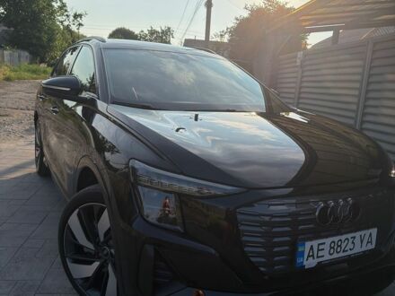 Черный Ауди Q5 e-tron, объемом двигателя 0 л и пробегом 31 тыс. км за 44000 $, фото 1 на Automoto.ua