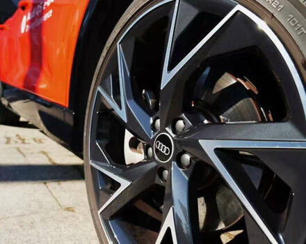 Червоний Ауді Q5 e-tron, об'ємом двигуна 0 л та пробігом 37 тис. км за 31000 $, фото 5 на Automoto.ua