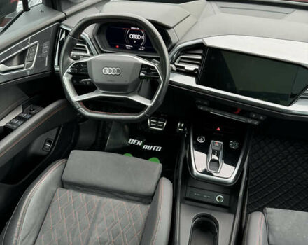 Красный Ауди Q5 e-tron, объемом двигателя 0 л и пробегом 37 тыс. км за 33900 $, фото 21 на Automoto.ua