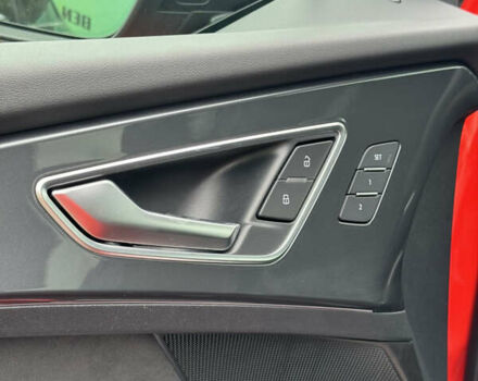 Червоний Ауді Q5 e-tron, об'ємом двигуна 0 л та пробігом 13 тис. км за 33900 $, фото 18 на Automoto.ua