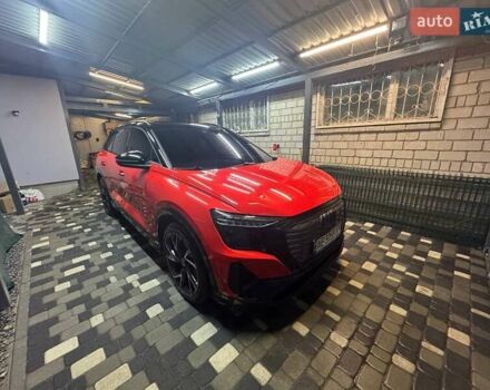 Красный Ауди Q5 e-tron, объемом двигателя 0 л и пробегом 22 тыс. км за 34999 $, фото 8 на Automoto.ua