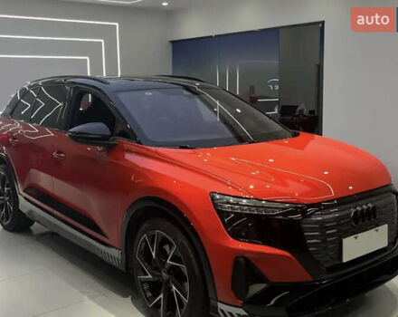Красный Ауди Q5 e-tron, объемом двигателя 0 л и пробегом 13 тыс. км за 33000 $, фото 2 на Automoto.ua