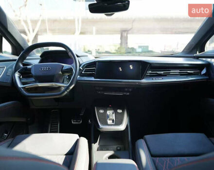Червоний Ауді Q5 e-tron, об'ємом двигуна 0 л та пробігом 37 тис. км за 31000 $, фото 3 на Automoto.ua