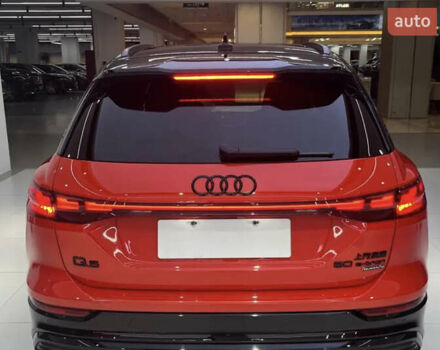 Красный Ауди Q5 e-tron, объемом двигателя 0 л и пробегом 13 тыс. км за 33000 $, фото 4 на Automoto.ua