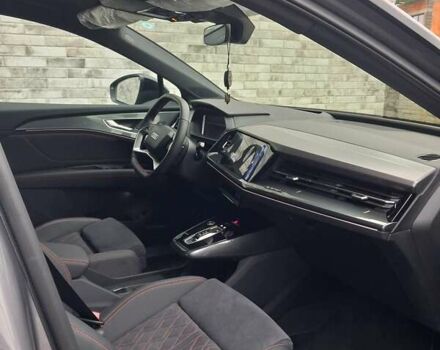 Серый Ауди Q5 e-tron, объемом двигателя 0 л и пробегом 1 тыс. км за 41999 $, фото 20 на Automoto.ua