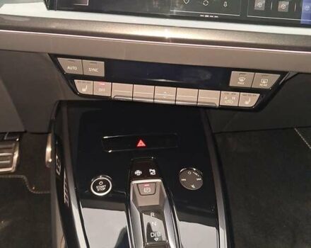 Серый Ауди Q5 e-tron, объемом двигателя 0 л и пробегом 1 тыс. км за 41999 $, фото 14 на Automoto.ua