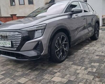 Серый Ауди Q5 e-tron, объемом двигателя 0 л и пробегом 1 тыс. км за 41999 $, фото 1 на Automoto.ua