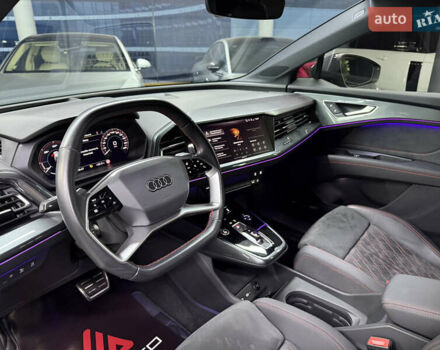 Серый Ауди Q5 e-tron, объемом двигателя 0 л и пробегом 25 тыс. км за 35900 $, фото 19 на Automoto.ua