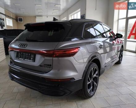 Сірий Ауді Q5 e-tron, об'ємом двигуна 0 л та пробігом 1 тис. км за 42000 $, фото 4 на Automoto.ua