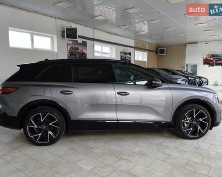 Сірий Ауді Q5 e-tron, об'ємом двигуна 0 л та пробігом 1 тис. км за 42000 $, фото 5 на Automoto.ua