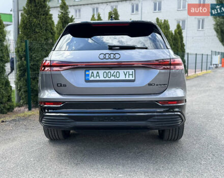 Сірий Ауді Q5 e-tron, об'ємом двигуна 0 л та пробігом 29 тис. км за 38300 $, фото 11 на Automoto.ua