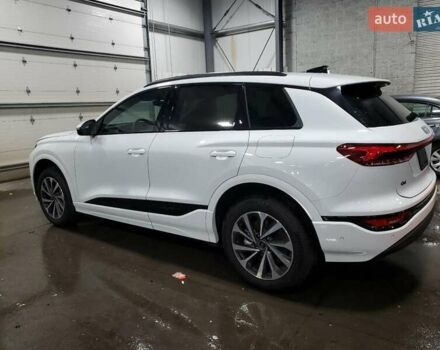 Белый Ауди Q6 e-tron, объемом двигателя 0 л и пробегом 20 тыс. км за 26000 $, фото 3 на Automoto.ua