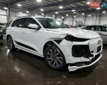 Белый Ауди Q6 e-tron, объемом двигателя 0 л и пробегом 20 тыс. км за 26000 $, фото 2 на Automoto.ua