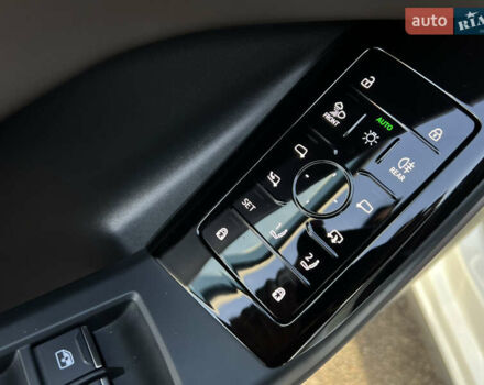 Белый Ауди Q6 e-tron, объемом двигателя 0 л и пробегом 13 тыс. км за 77300 $, фото 20 на Automoto.ua