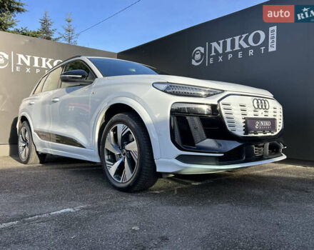 Белый Ауди Q6 e-tron, объемом двигателя 0 л и пробегом 13 тыс. км за 77300 $, фото 11 на Automoto.ua