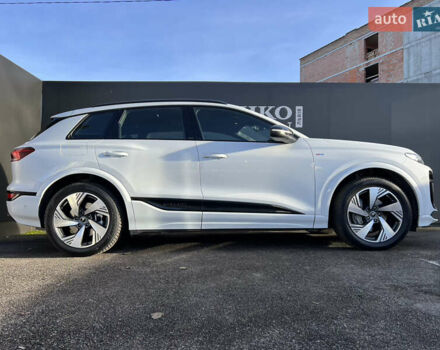 Белый Ауди Q6 e-tron, объемом двигателя 0 л и пробегом 13 тыс. км за 77300 $, фото 9 на Automoto.ua