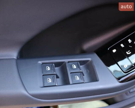 Серый Ауди Q6 e-tron, объемом двигателя 0 л и пробегом 1 тыс. км за 76900 $, фото 13 на Automoto.ua