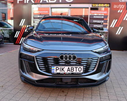 Серый Ауди Q6 e-tron, объемом двигателя 0 л и пробегом 1 тыс. км за 76900 $, фото 5 на Automoto.ua