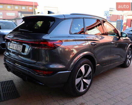 Серый Ауди Q6 e-tron, объемом двигателя 0 л и пробегом 1 тыс. км за 76900 $, фото 2 на Automoto.ua