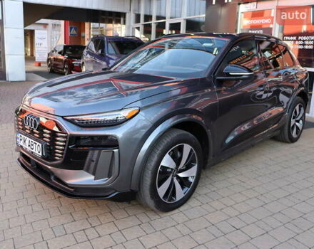Серый Ауди Q6 e-tron, объемом двигателя 0 л и пробегом 1 тыс. км за 76900 $, фото 1 на Automoto.ua