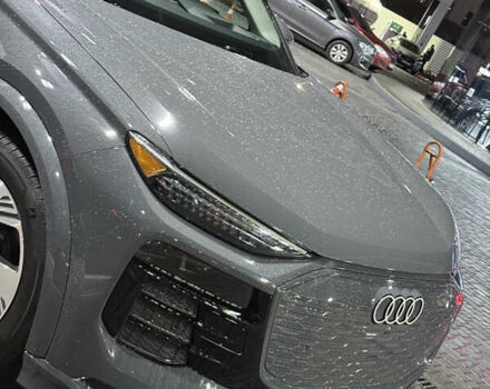 Серый Ауди Q6 e-tron, объемом двигателя 0 л и пробегом 1 тыс. км за 75000 $, фото 25 на Automoto.ua