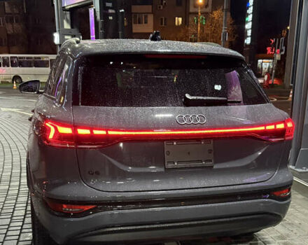 Серый Ауди Q6 e-tron, объемом двигателя 0 л и пробегом 1 тыс. км за 75000 $, фото 10 на Automoto.ua